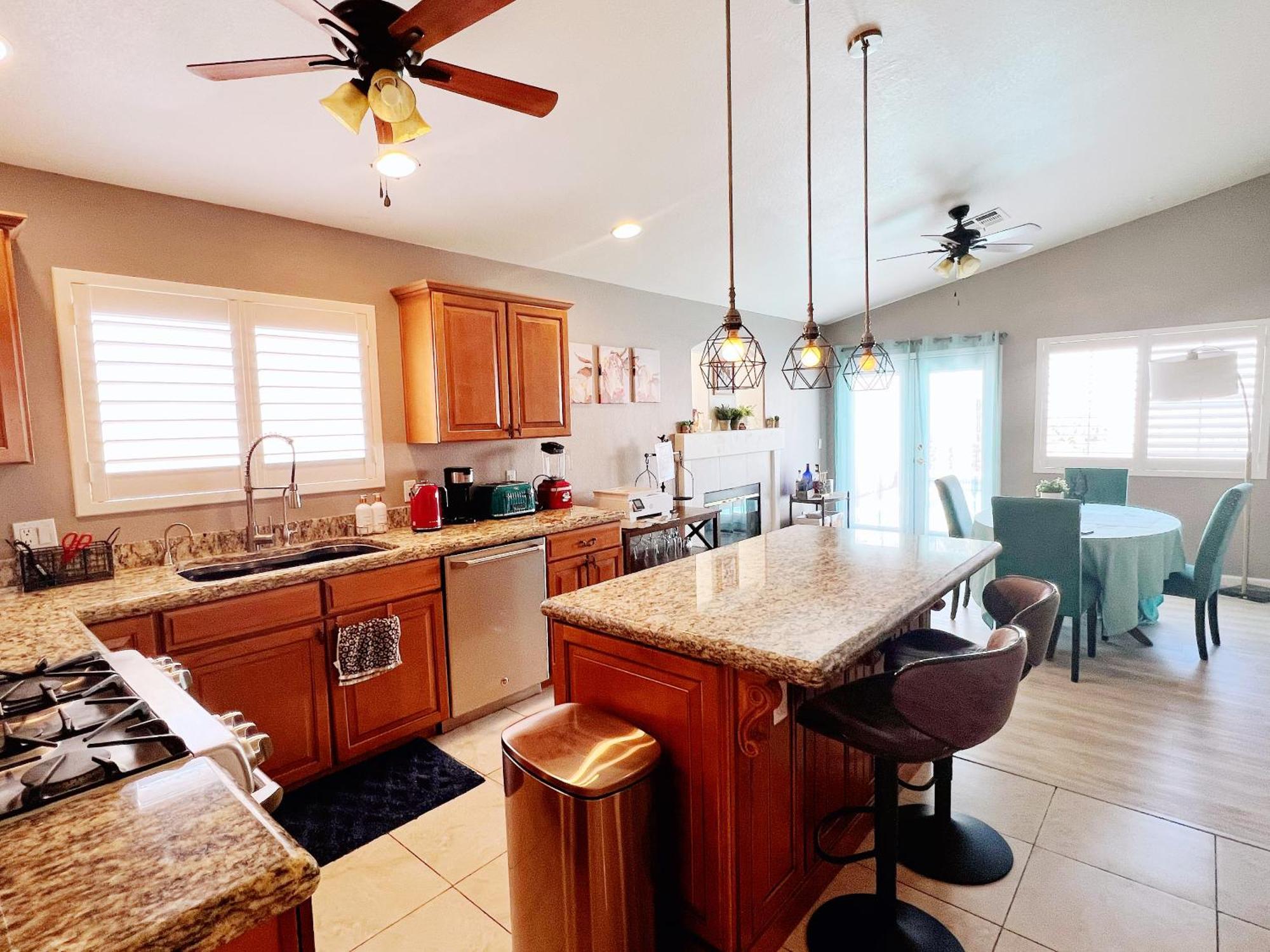 Amazing Heated Pool And Private Hot Tub 3Br In Heart Of Lv Villa Las Vegas Esterno foto