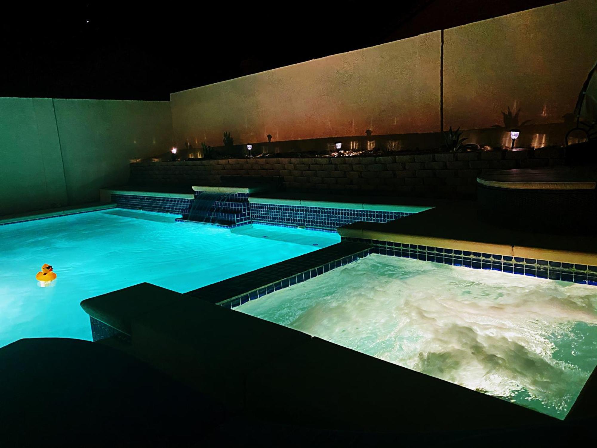 Amazing Heated Pool And Private Hot Tub 3Br In Heart Of Lv Villa Las Vegas Esterno foto