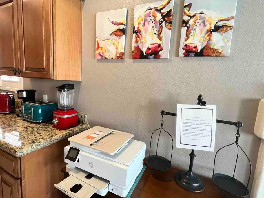 Amazing Heated Pool And Private Hot Tub 3Br In Heart Of Lv Villa Las Vegas Esterno foto