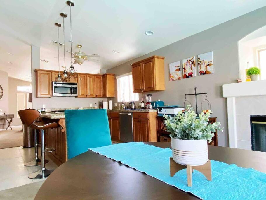 Amazing Heated Pool And Private Hot Tub 3Br In Heart Of Lv Villa Las Vegas Esterno foto
