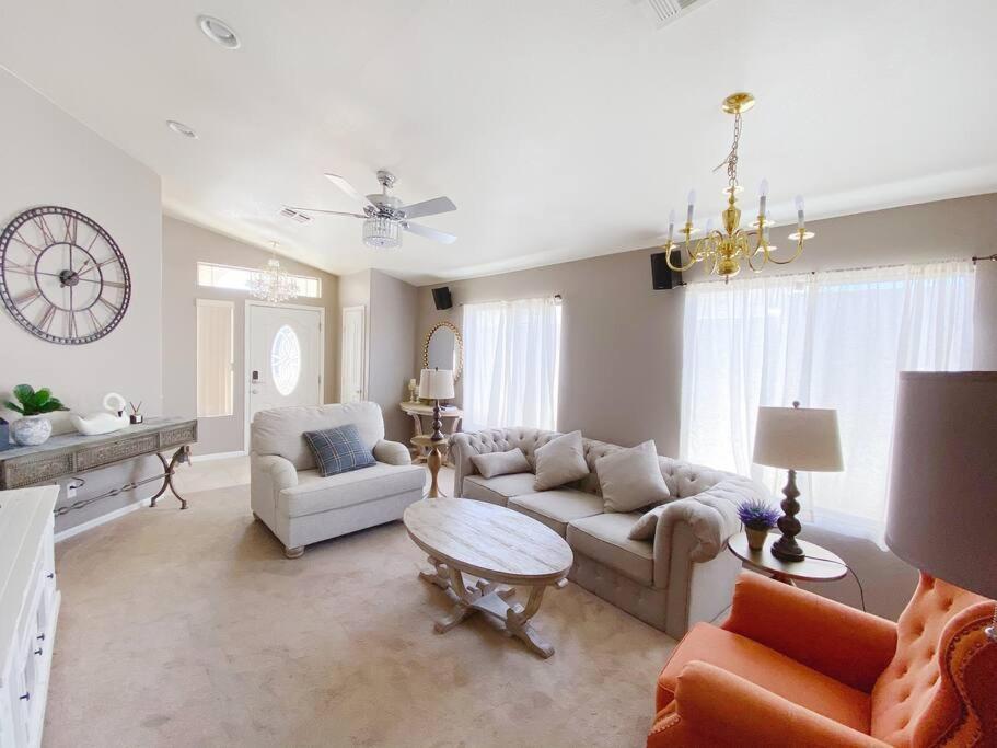 Amazing Heated Pool And Private Hot Tub 3Br In Heart Of Lv Villa Las Vegas Esterno foto