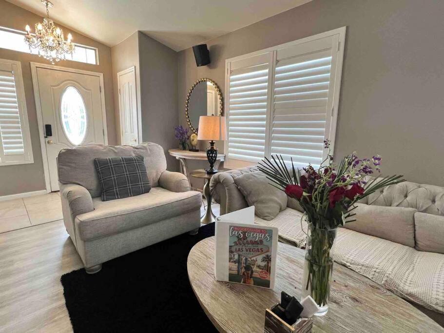 Amazing Heated Pool And Private Hot Tub 3Br In Heart Of Lv Villa Las Vegas Esterno foto